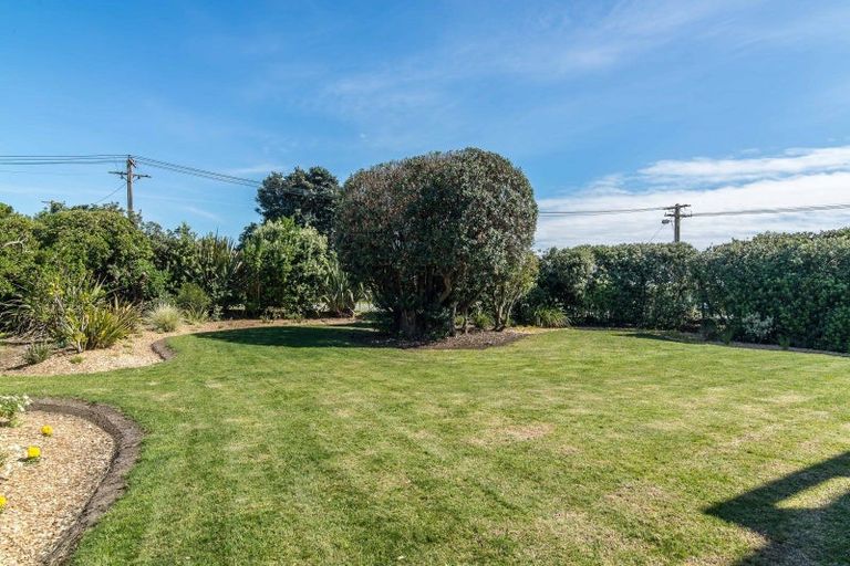 Photo of property in 355 Te Horo Beach Road, Te Horo Beach, Otaki, 5581