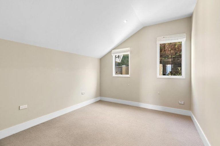 Photo of property in 34b Greenstone Place, Fernhill, Queenstown, 9300