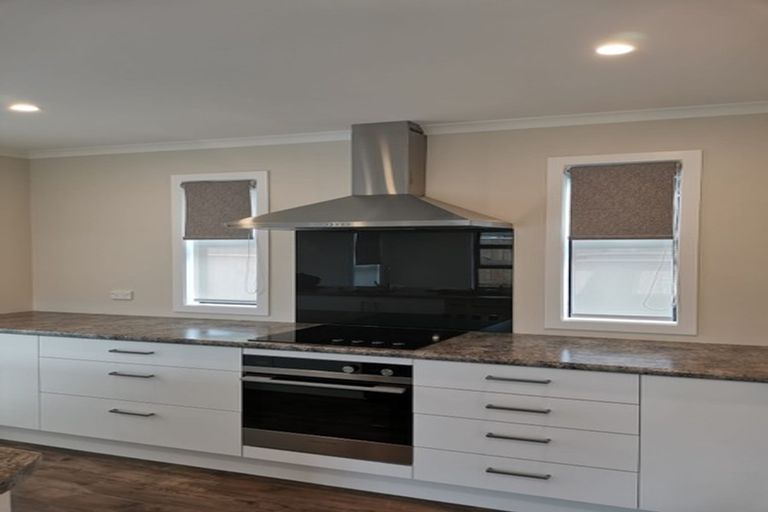 Photo of property in 18c Royal Street, Upper Hutt Central, Upper Hutt, 5018