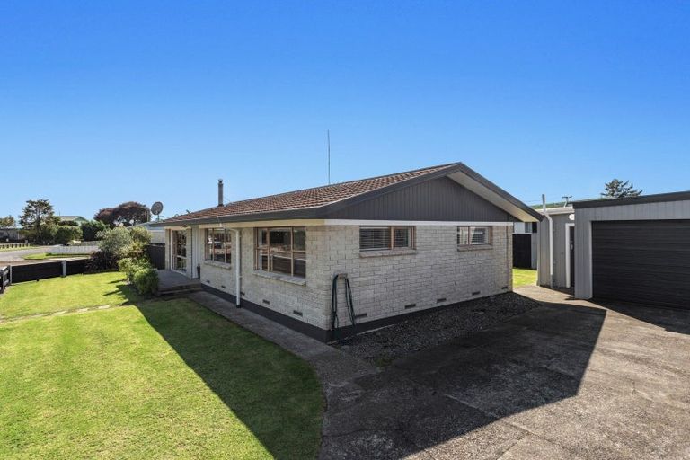 Photo of property in 114 Riverside Drive, Whakatane, 3120