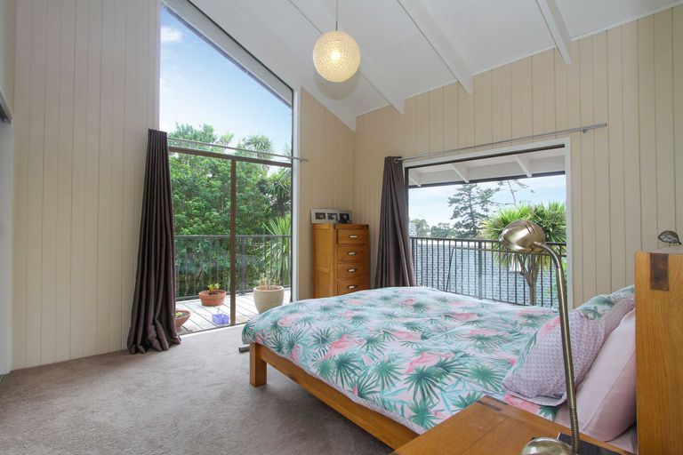 Photo of property in 30 Trelawny Place, Hillcrest, Auckland, 0627