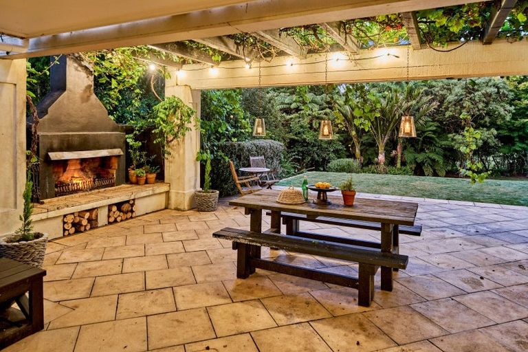 Photo of property in 46 Kawiu Road, Levin, 5510