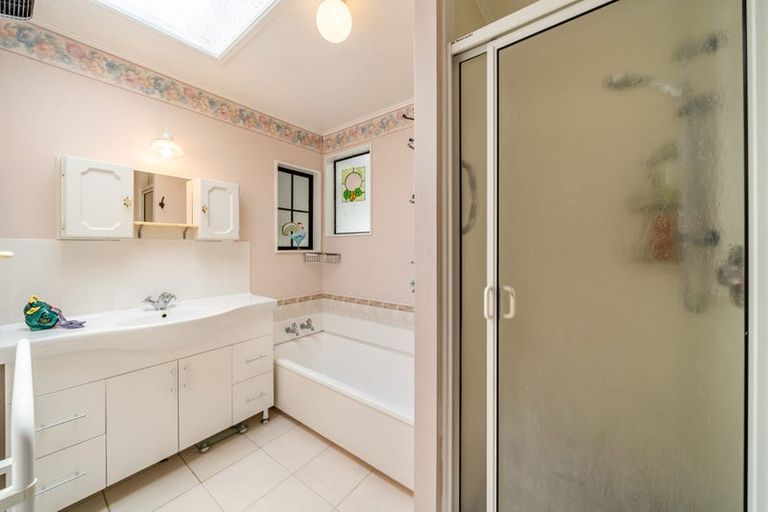 Photo of property in 2/28 Ranfurly Street, Trentham, Upper Hutt, 5018