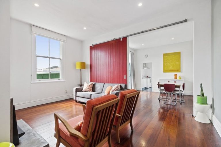 Photo of property in 347 Adelaide Road, Newtown, Wellington, 6021