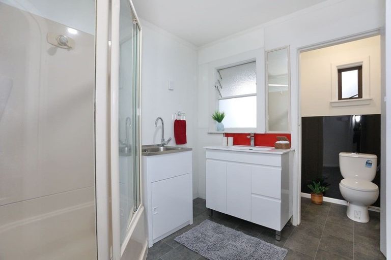 Photo of property in 14 Alexandra Street, Marton, 4710