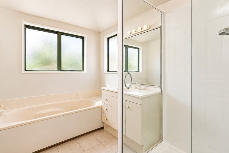 Photo of property in 533a Barbadoes Street, Edgeware, Christchurch, 8013