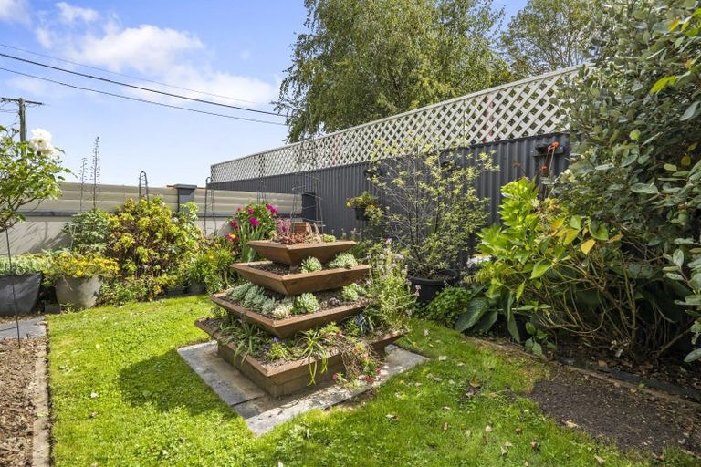 Photo of property in 1a Camp Street, Heretaunga, Upper Hutt, 5019