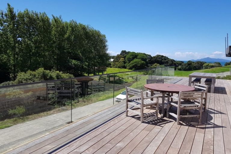 Photo of property in 20 Taranga Road, Langs Beach, Waipu, 0582