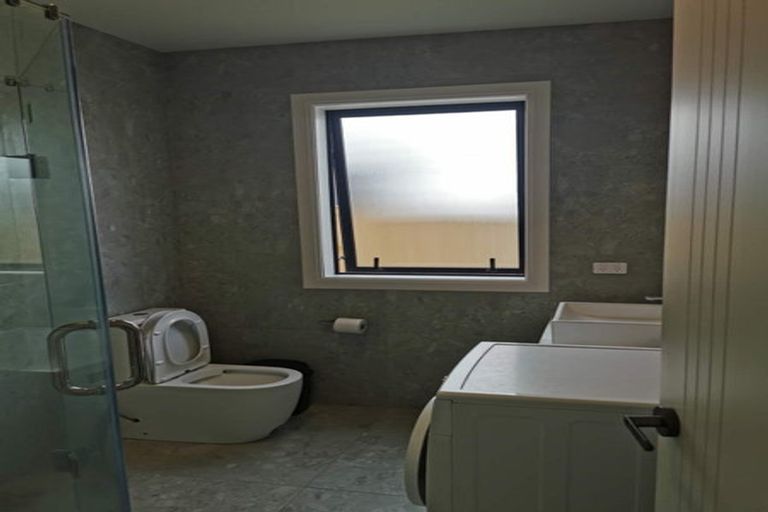 Photo of property in 16 Golden Avenue, Flat Bush, Auckland, 2019