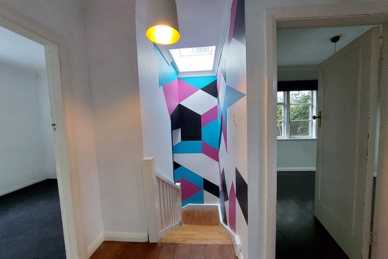 Photo of property in 100 Barnard Street, Wadestown, Wellington, 6012