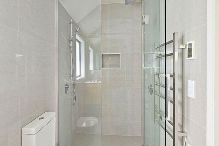 Photo of property in 26a Kowhai Road, Campbells Bay, Auckland, 0630