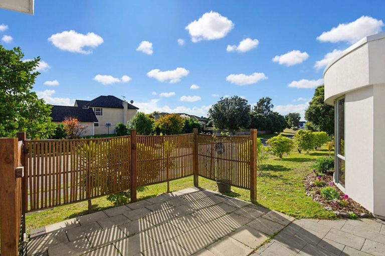 Photo of property in 51 Milne Drive, Paraparaumu, 5032