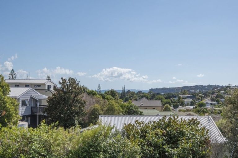 Photo of property in 5 Ladies Mile, Manly, Whangaparaoa, 0930