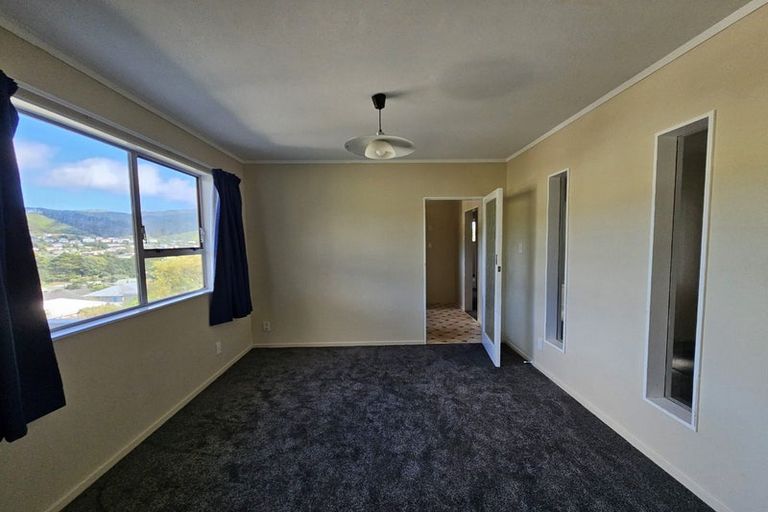 Photo of property in 84 Taylor Terrace, Tawa, Wellington, 5028