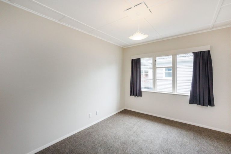 Photo of property in 17 Webb Street, Terrace End, Palmerston North, 4410