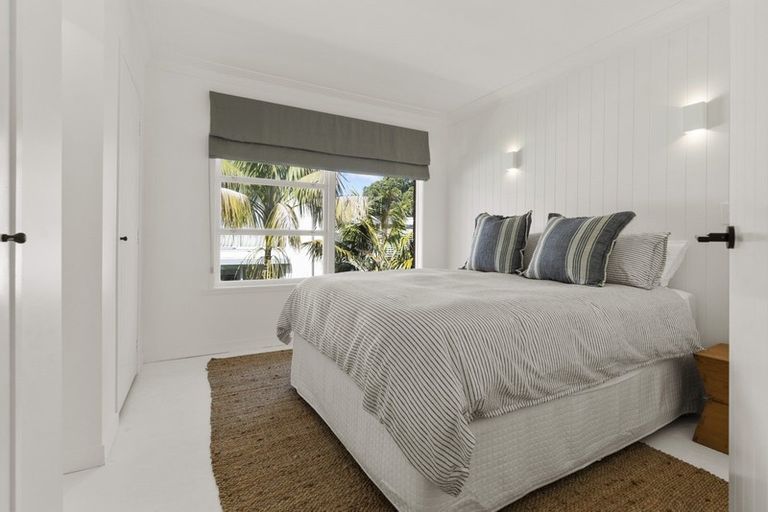 Photo of property in 4/64 Seacliffe Avenue, Belmont, Auckland, 0622