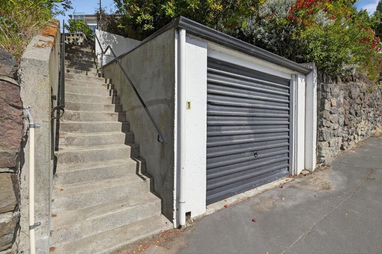 Photo of property in 1 Dyers Pass Road, Cashmere, Christchurch, 8022