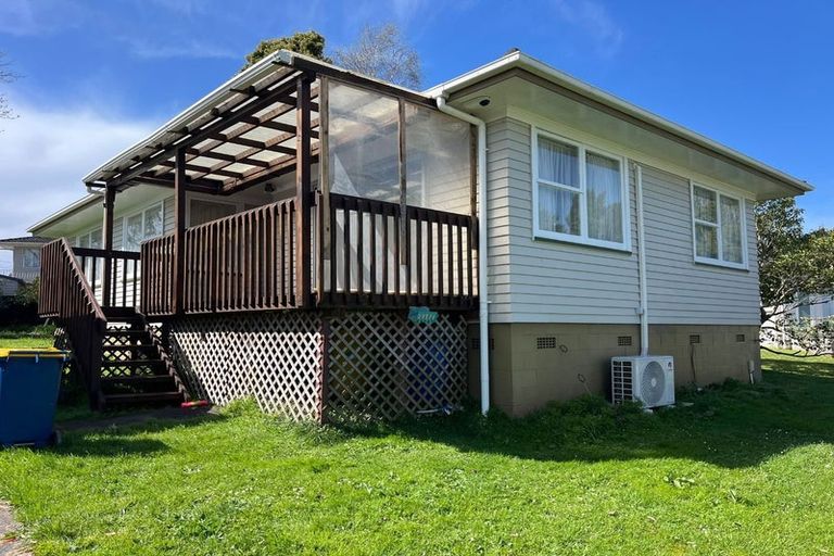Photo of property in 44 Preston Avenue, Henderson, Auckland, 0610