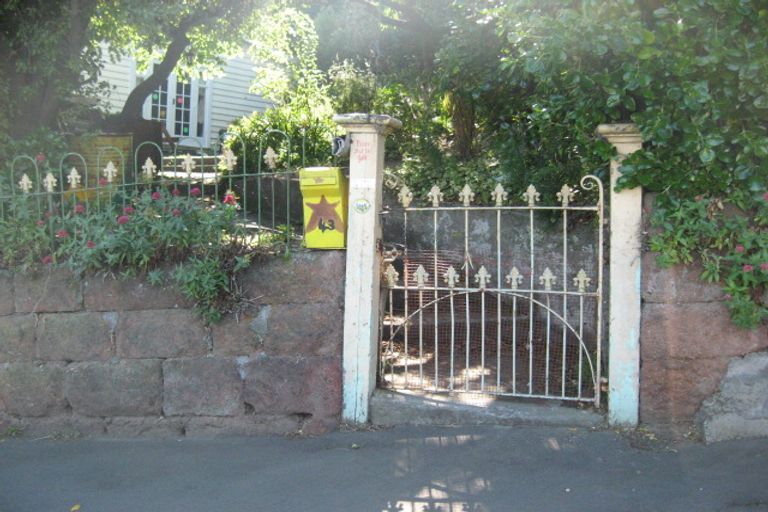 Photo of property in 43 Jacksons Road, Lyttelton, 8082