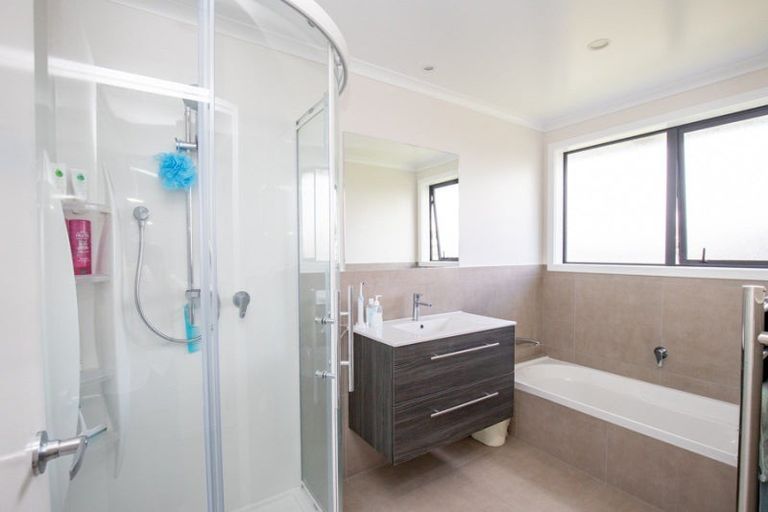 Photo of property in 7 Costello Drive, Ngatea, 3503