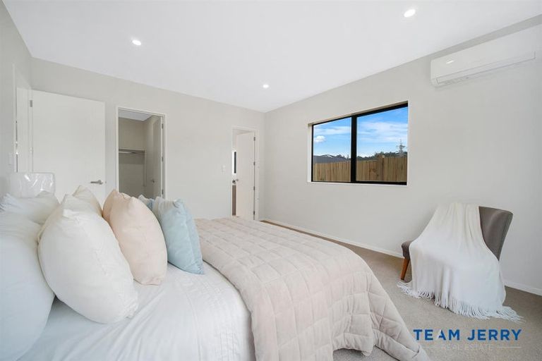 Photo of property in 30 Paihere Street, Huapai, Kumeu, 0810