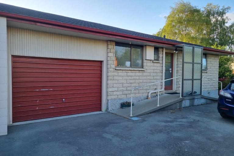 Photo of property in 2/11 Roxburgh Street, Glenwood, Timaru, 7910