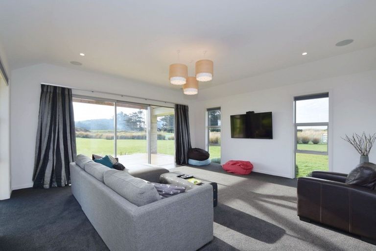 Photo of property in 361 Oreti Road, Otatara, Invercargill, 9879