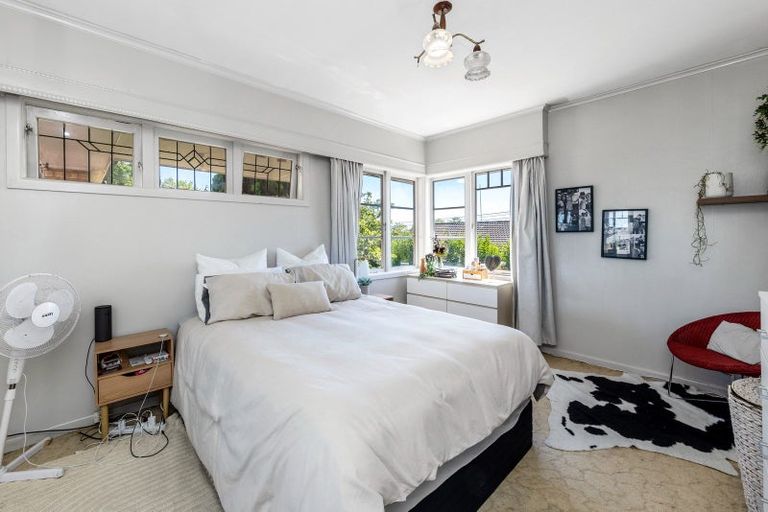 Photo of property in 30 Seabrook Avenue, New Lynn, Auckland, 0600