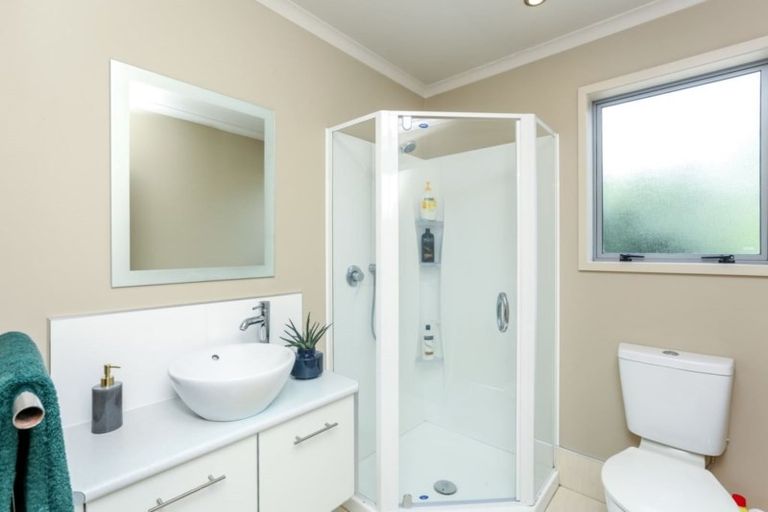 Photo of property in 32c Gilbert Street, New Plymouth, 4310