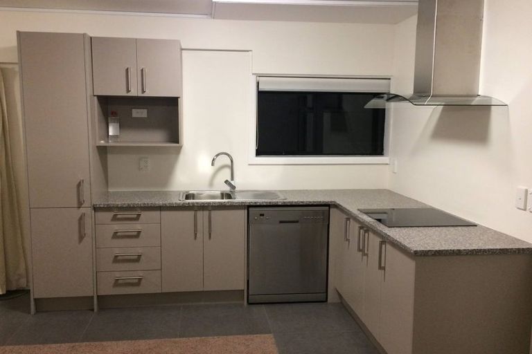 Photo of property in 86 Gosford Drive, Botany Downs, Auckland, 2010