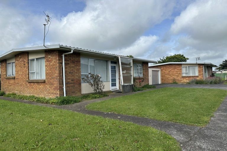 Photo of property in 97 High Street, Eltham, 4322