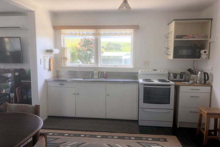 Photo of property in 10 Jones Street, Porangahau, 4291