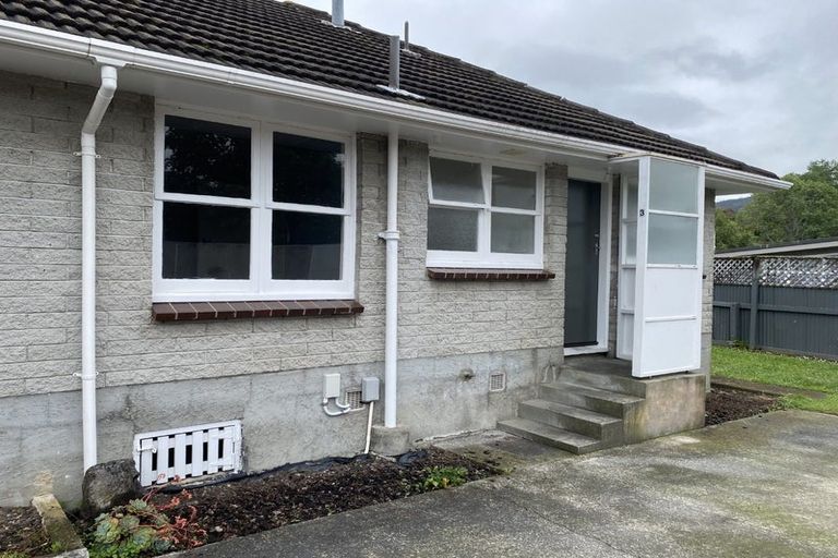 Photo of property in 3/3 Camp Street, Silverstream, Upper Hutt, 5019