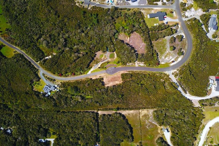 Photo of property in 124 Stratford Drive, Cable Bay, 0420