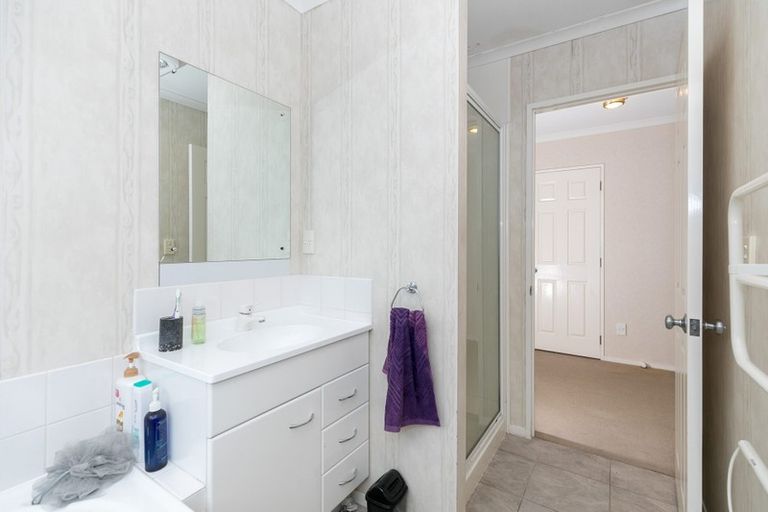 Photo of property in 14 Pointon Glade, Grandview Heights, Hamilton, 3200