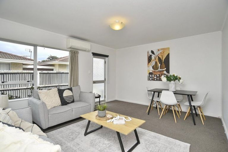 Photo of property in 2/10 Lane Street, Woolston, Christchurch, 8023