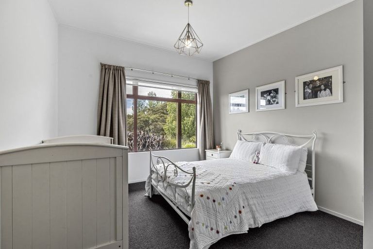 Photo of property in 62 Kingsdale Park Drive, Aokautere, Palmerston North, 4471