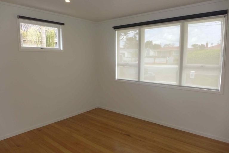 Photo of property in 97 Seymour Road, Sunnyvale, Auckland, 0612