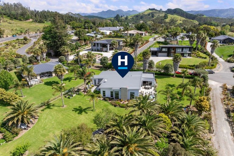 Photo of property in 14 Titoki Lane, Whangamata, 3691