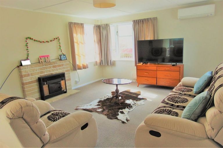 Photo of property in 30 Peck Street, Taita, Lower Hutt, 5011