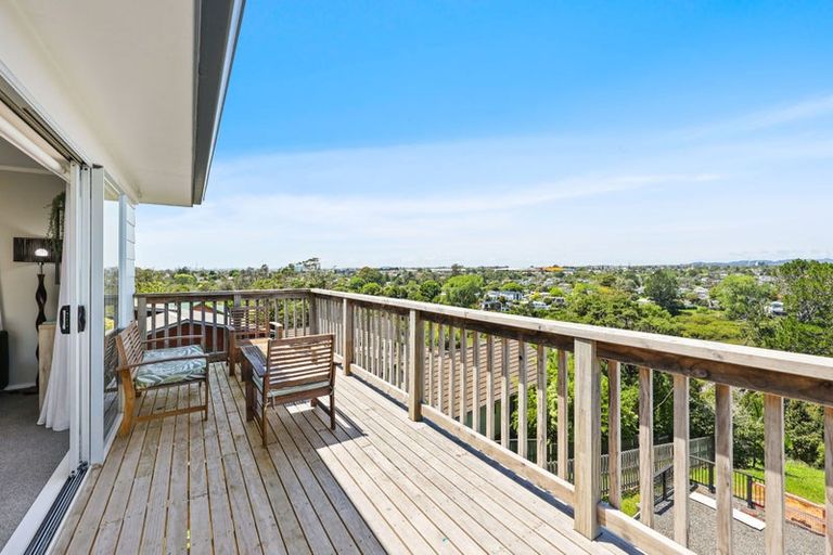 Photo of property in 54 Chorley Avenue, Massey, Auckland, 0614