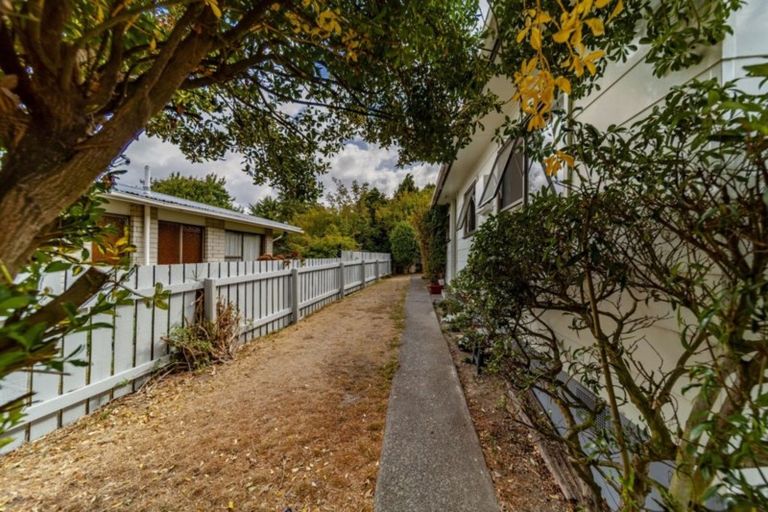 Photo of property in 18 Leeton Drive, Waipukurau, 4200