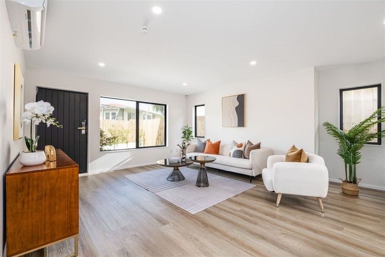 Photo of property in 76b Borich Road, Sunnyvale, Auckland, 0612