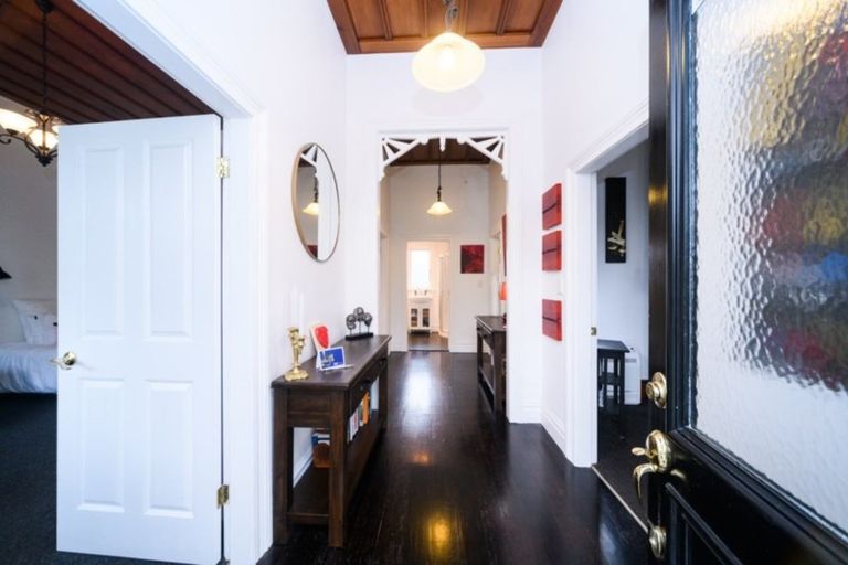 Photo of property in 11 Limbrick Street, Terrace End, Palmerston North, 4410