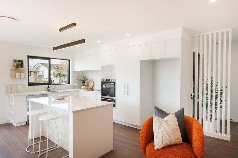 Photo of property in 2 Albert Street, Palmerston North, 4414