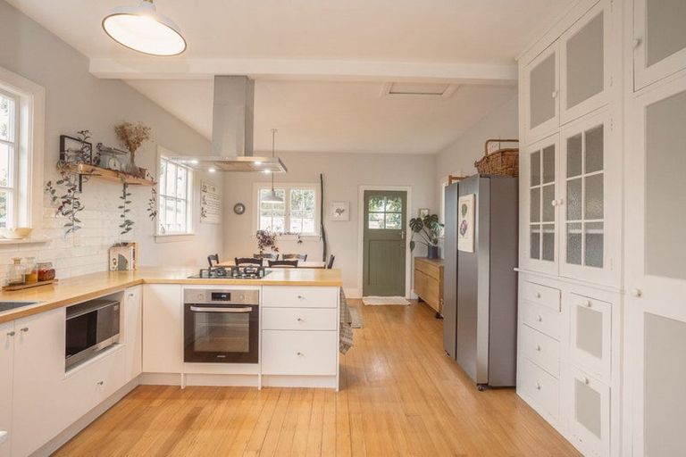 Photo of property in 58 Opawa Road, Waltham, Christchurch, 8023