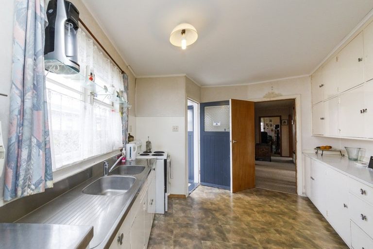 Photo of property in 77 Highbury Avenue, Highbury, Palmerston North, 4412