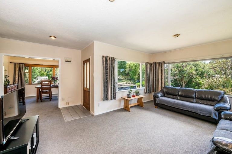 Photo of property in 98 Kiwi Road, Raumati Beach, Paraparaumu, 5032