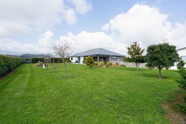 Photo of property in 9 Ruapai Drive, Levin, 5571