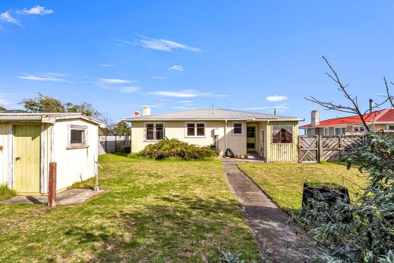 Photo of property in 112 Matai Street, Castlecliff, Whanganui, 4501